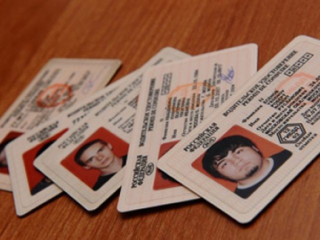 Иностранные права с 1 июня все-таки запретят