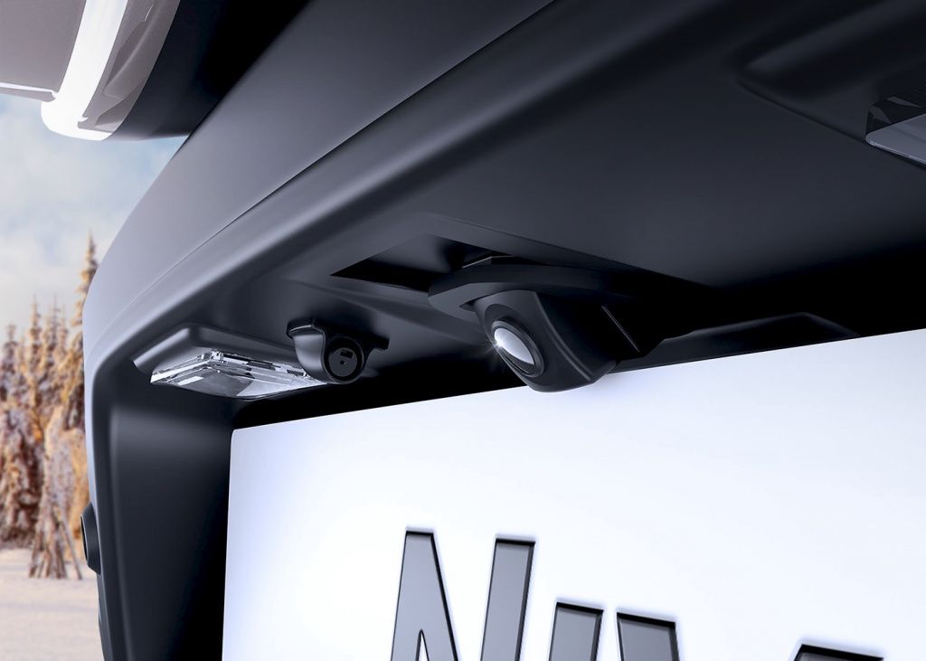 LADA_Niva_Travel_camera.jpg