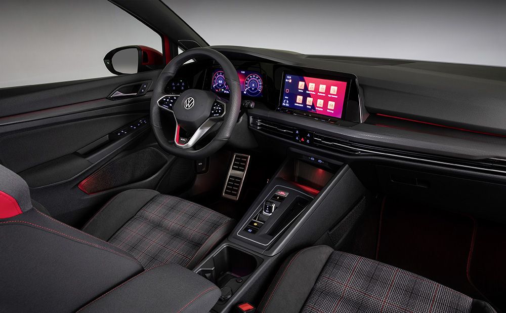 Volkswagen_Golf_GTI_Interior.jpg