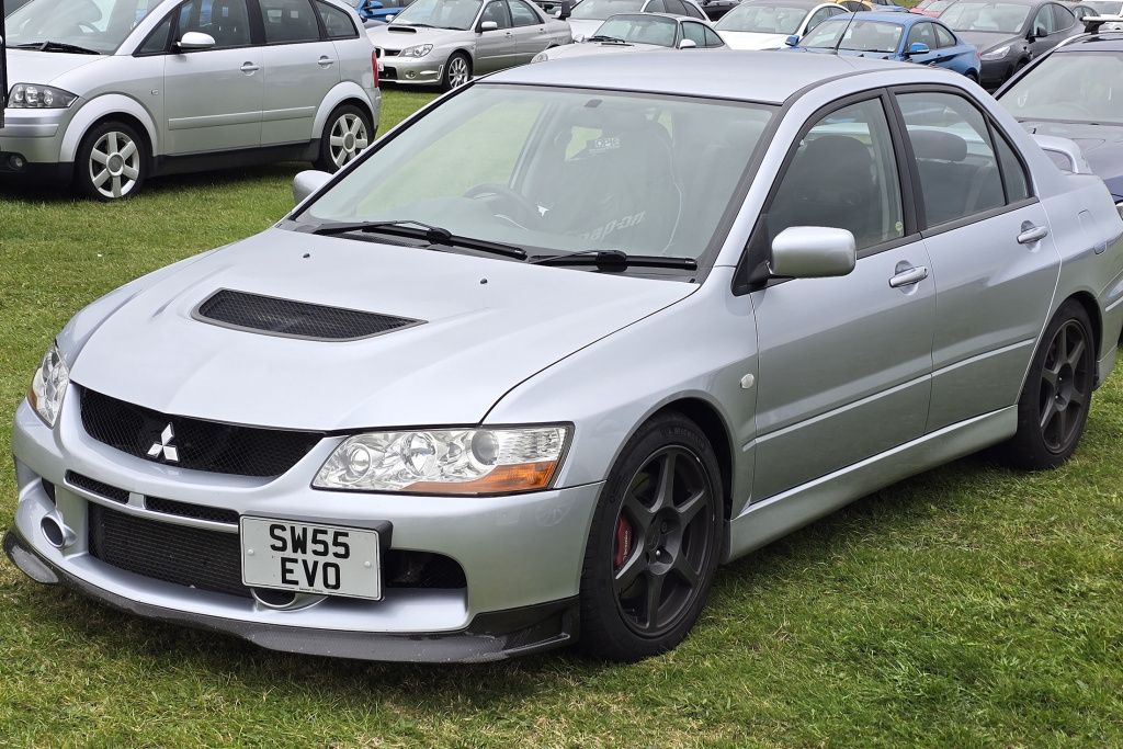 2005_mitsubishi_lancer_evolution_ix_bs_o24_52d.jpg