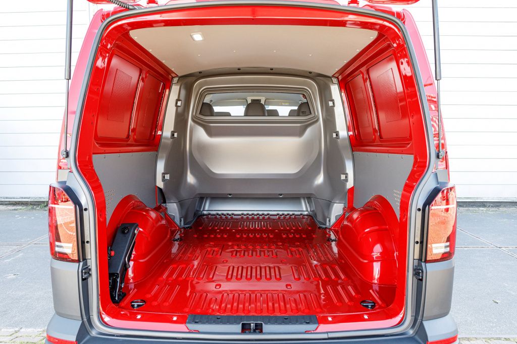 Transporter T6.1 Интерьер (1).jpg