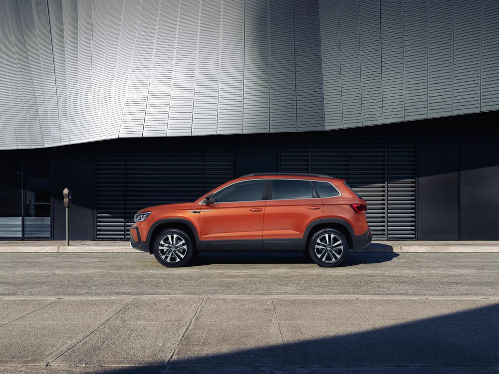 Volkswagen_Taos_(3).jpg