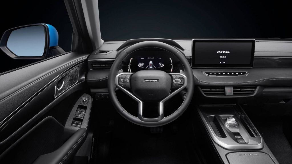 Haval_Jolion_driver_.jpg